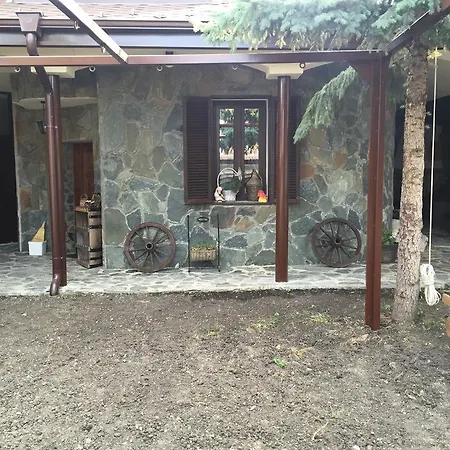 בית הארחה Mira