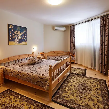 בית הארחה Mira