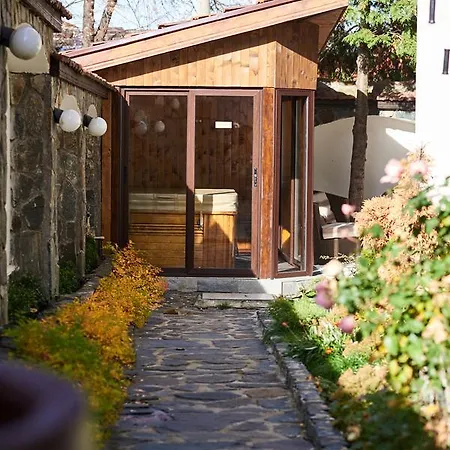 Mira בית הארחה