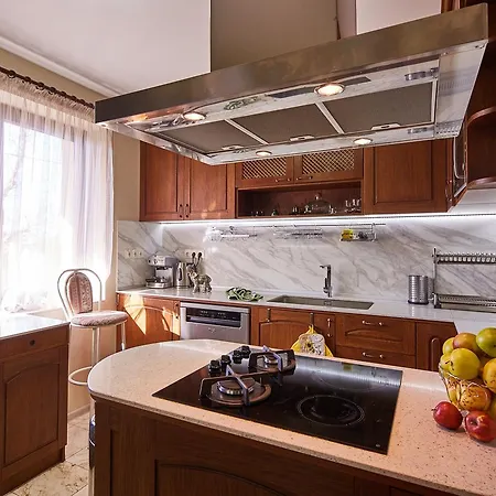 בית הארחה Mira *